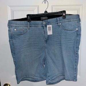 New w Tags - 8’’ Torrid Jean Shorts